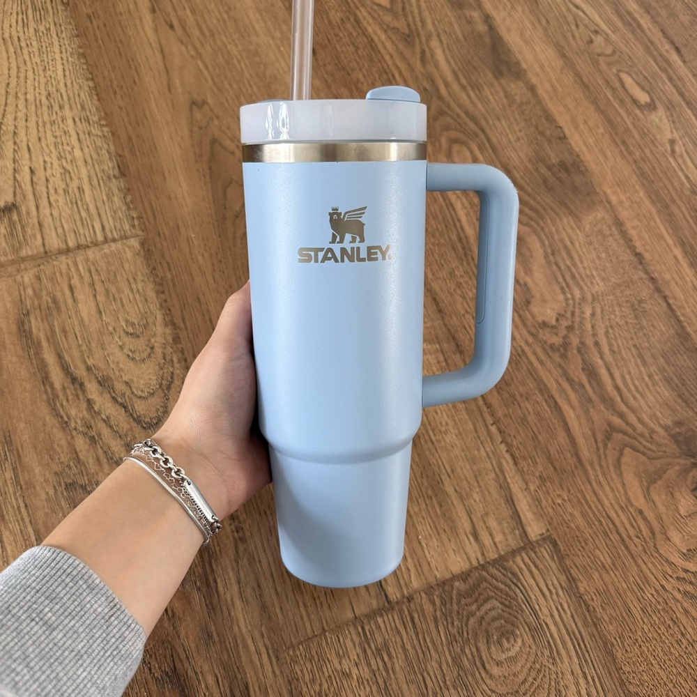 Stanley 30oz Quencher Tumbler Cup Heather Blue